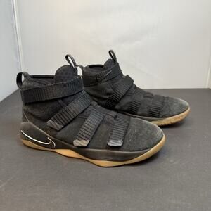 Nike LeBron Soldier XI Black/Gum Outsole Strap Sneakers Used Size 3Y